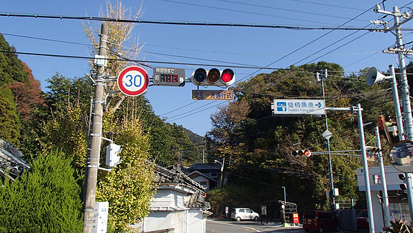 カウントダウンのある信号機